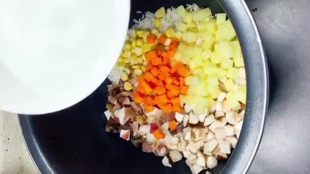 米饭又香又好吃的方法,不一样的米饭新吃法