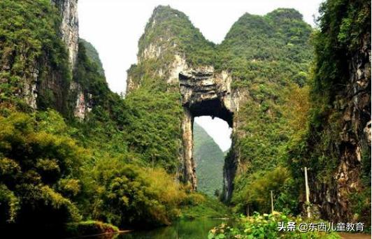 李白开学第一天古诗词,一到六年级李白古诗词整顿