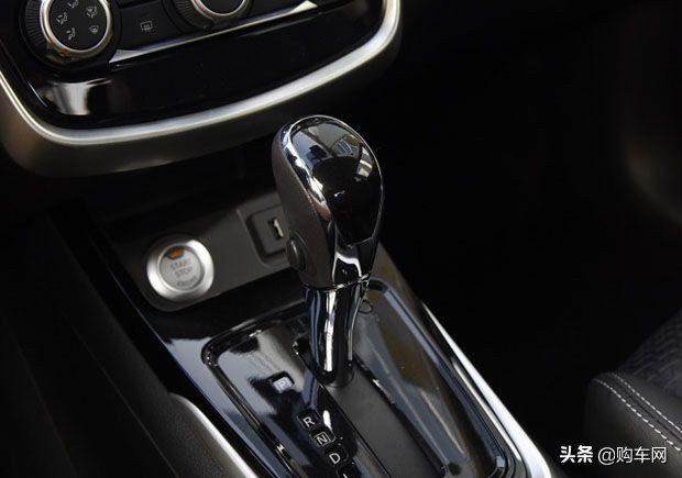 最新款高尔夫值得购买吗,高尔夫和轩逸哪个值得购买