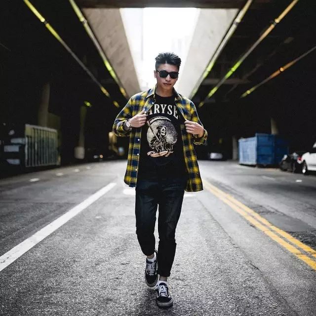 夏天穿搭男生一定要学会的穿搭,型男穿搭皮衣是男人最man的单品