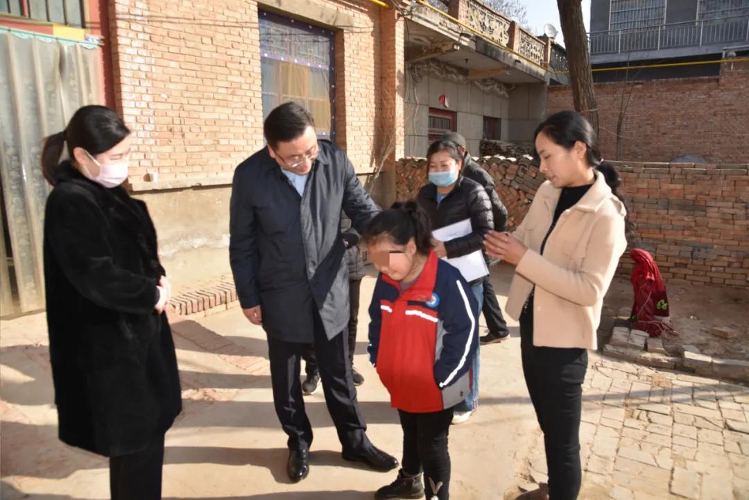 情系困境儿童帮扶慰问暖童心,走访慰问困境儿童点滴关爱暖人心