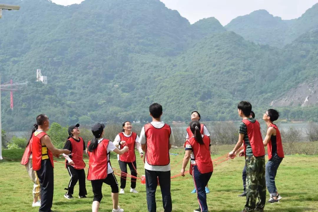 广东旅游景点游乐场玻璃桥,仙女山旅游攻略溶洞