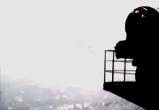 即使机毁人亡，也要找刺激！为何俄飞行员总爱杂耍式飞行选技巧