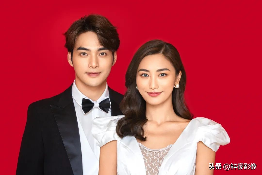 结婚纪念照怎么拍最美,穿黑色衣服拍结婚证件照好看吗