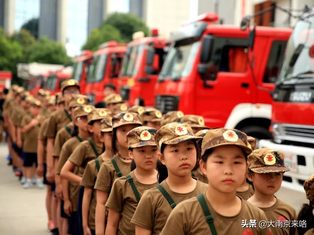 江苏教育频道特种兵军事夏令营,小小特种兵夏令营江苏广电