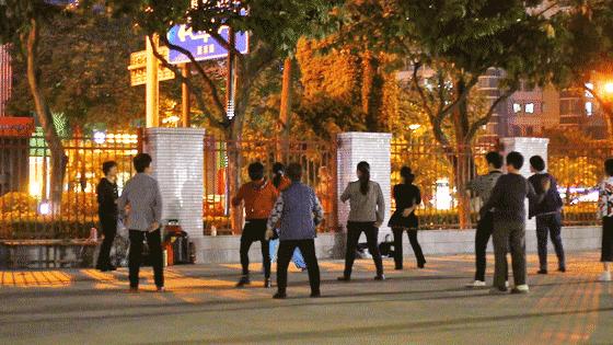 不到人民体育场，你不会知道厦门的秋夜有多野