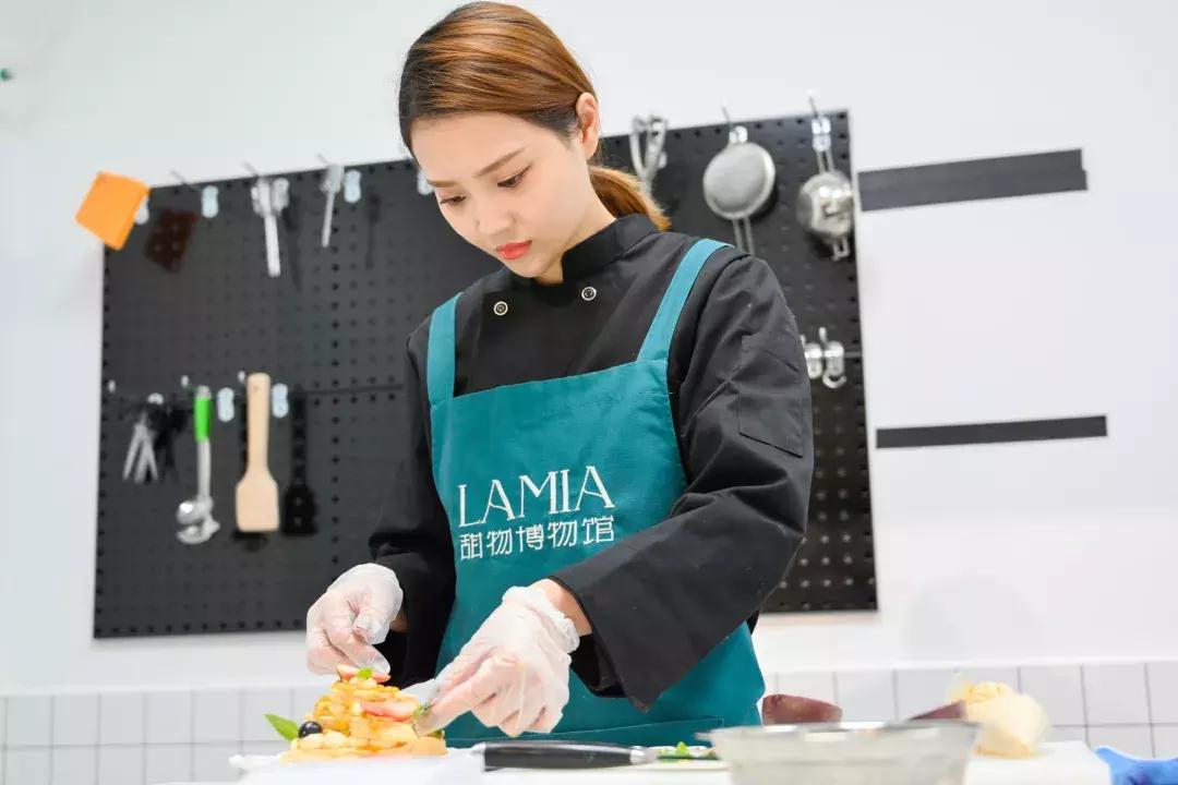 LAMIA甜物博物馆の圣诞限定来了，以爱和节日的名义，享用甜蜜~