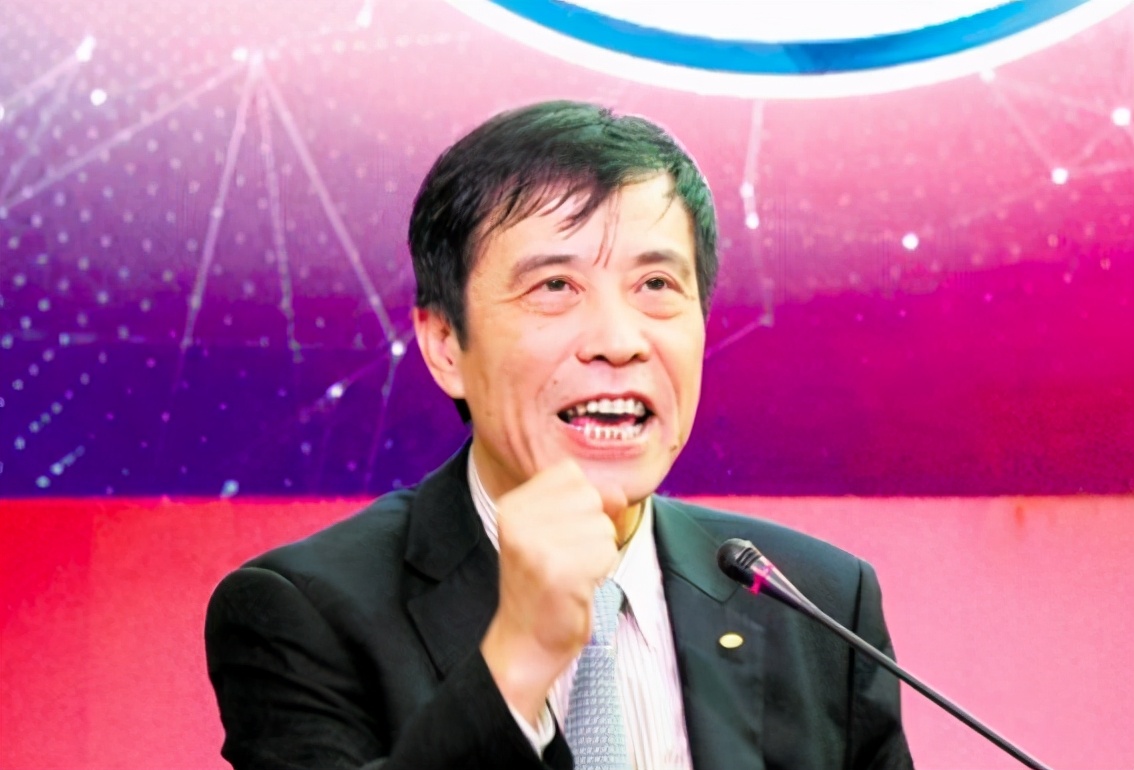 新华社揭开中国足球裁判真面目！安全哨毁了鲁能，陈戌源责无旁贷