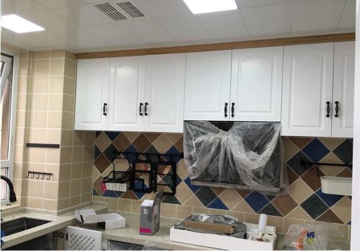 做厨房台面如何选到真的石英石,如何鉴定石英石台面的好坏