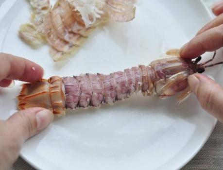 快速剥皮皮虾壳,剥皮皮虾最快记录