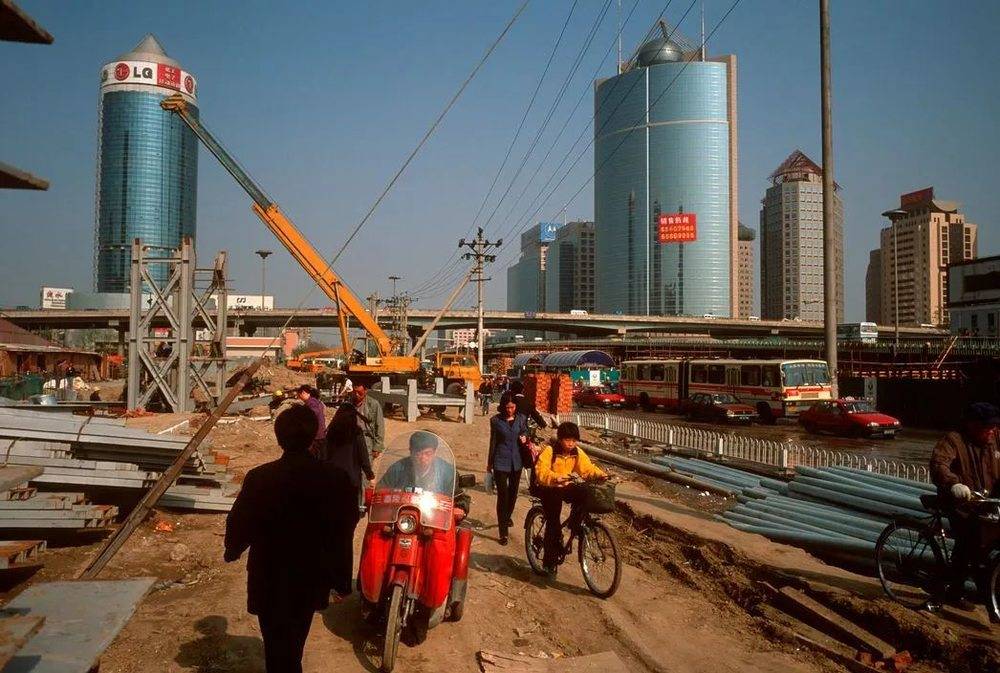 那个开放、捞金、豪情的90时代，才仅仅过去了20年而已