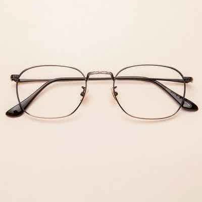 不戴眼镜会对眼睛有更大的伤害吗,成年人近视不戴眼镜的危害