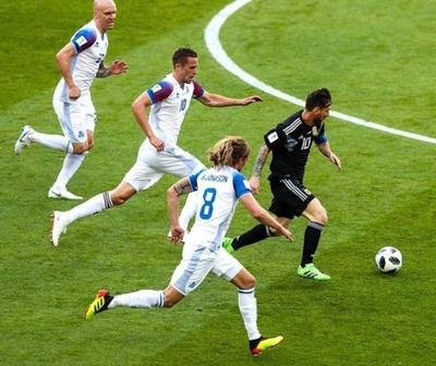 十大足球巨星梅西只排第五,十大巨星德布劳内