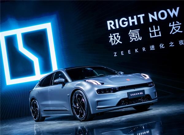 奇瑞qq冰淇淋宏光miniev,当年奇瑞qq车一代人的经典神车