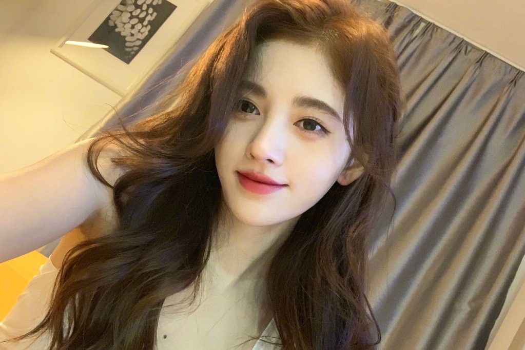 四千年美女鞠婧祎参加综艺垫肩,鞠婧祎澄清垫肩视频素材