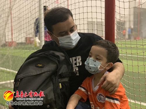 踢球视频儿童5-6岁,踢球视频儿童足球