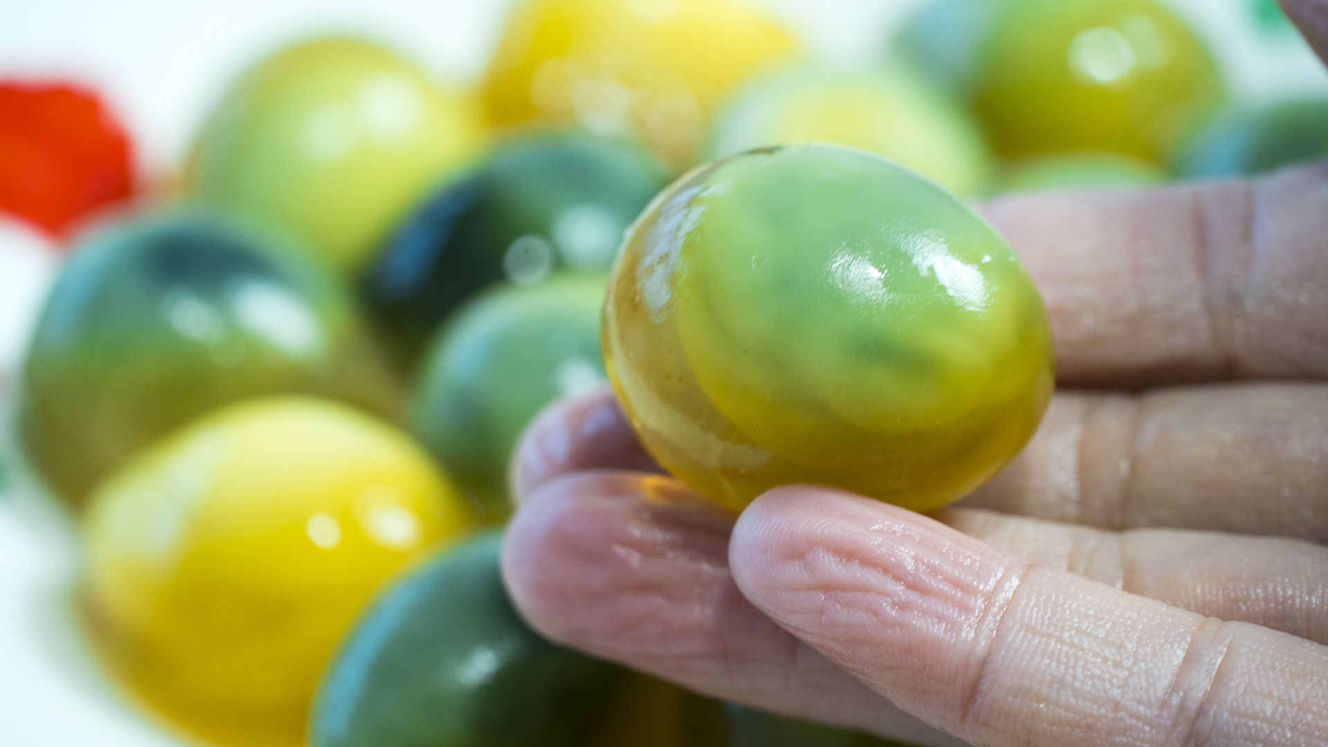 女人四十岁后多吃这三种食物,女人到30岁常吃6种食物可年轻