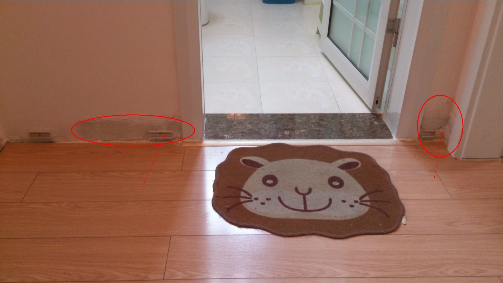 卫生间瓷砖墙壁破裂渗水怎么处理,卫生间渗水要敲瓷砖补吧