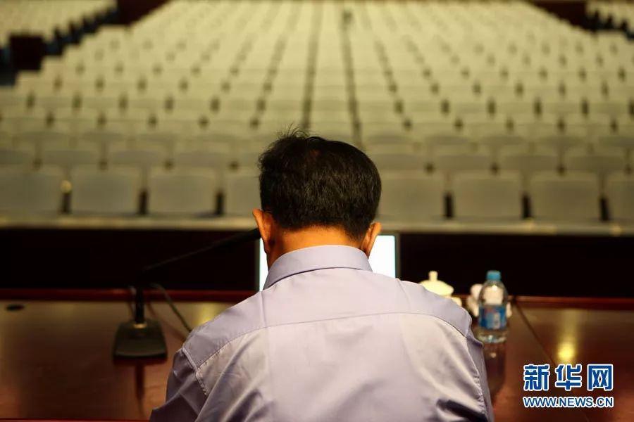 他曾靠一包咸菜侦破*门惨灭**案，*加爵马**、周克华都因他落网