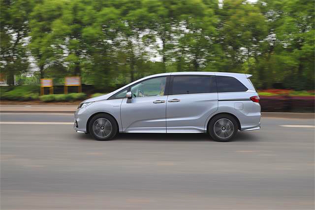 6年奥德赛可以卖多少钱,6年的本田奥德赛还能卖多少钱