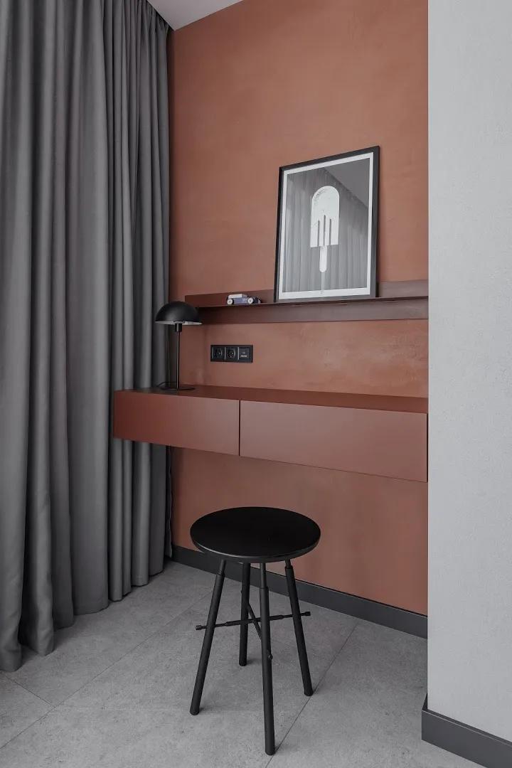 有宁静的灰有饱满的赤陶土色，让平衡元素覆盖全屋