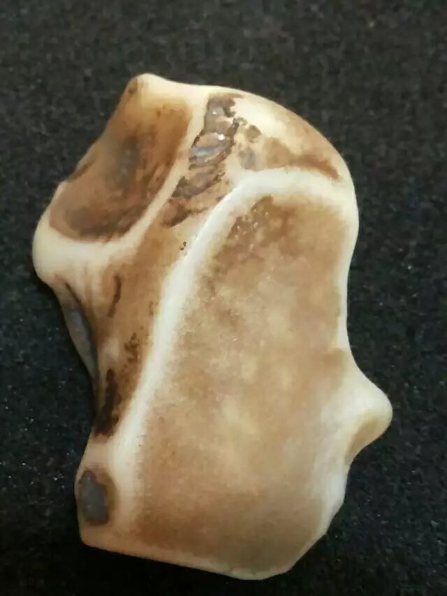 新疆罗布泊有戈壁石吗,新疆罗布泊哪些石头比较值钱