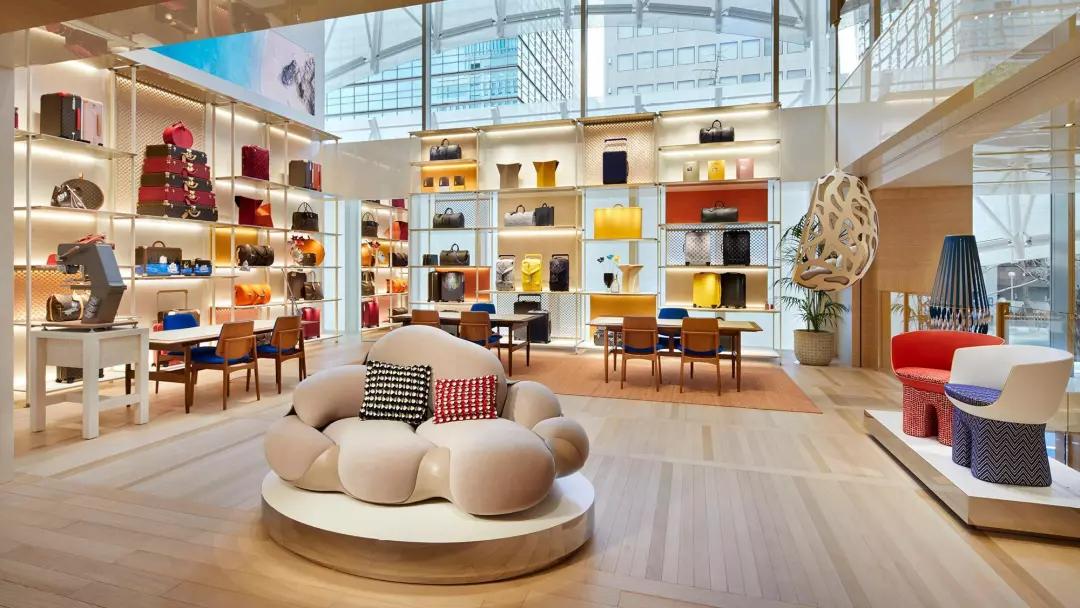 lv鍏ㄧ悆绗竴瀹跺挅鍟″簵,lv濂緢鍝佸挅鍟″簵