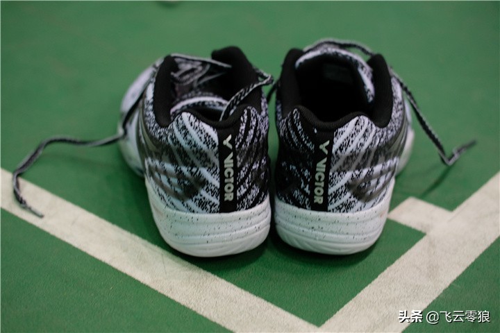 飞云a922评测,羽毛球鞋排行榜前十名中羽