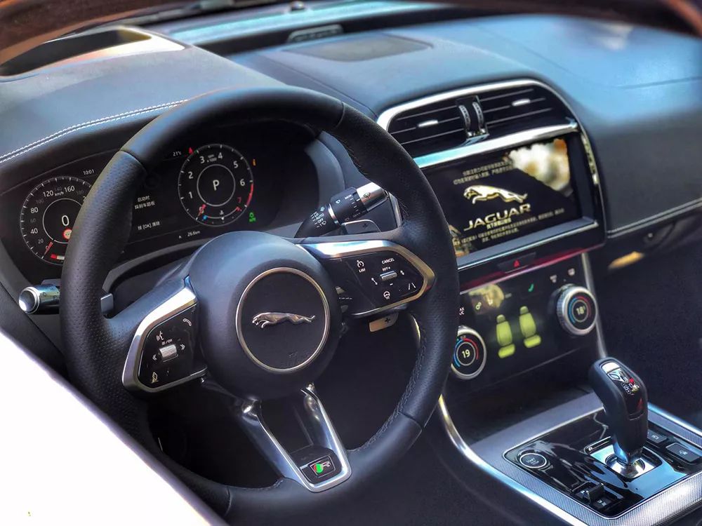 2020捷豹xel问题真的很多吗,捷豹xel2020款对比凯迪拉克ct5