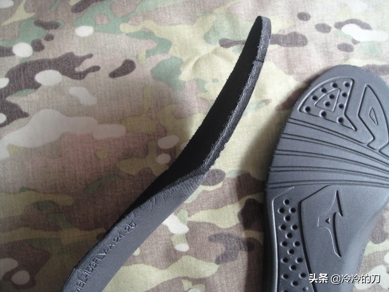 mizuno缇庢触娴撹窇闉媤avesky4,mizuno璺戞闉嬬編娲ユ祿wave58