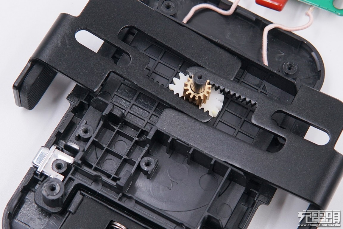 华为磁吸车载无线充电支架,华为车载超级快充支架测评