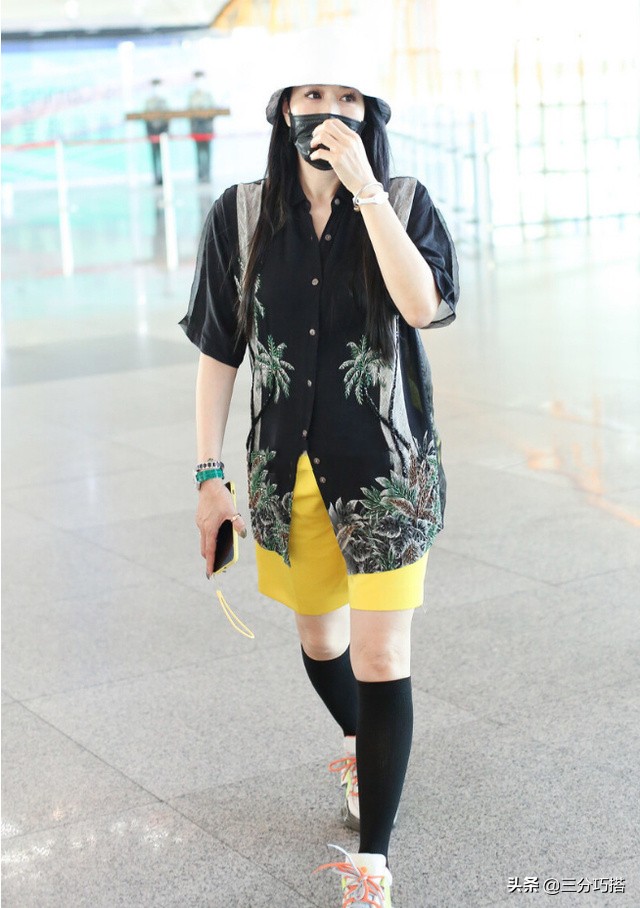 钟丽缇变身女汉子,钟丽缇薄纱内搭