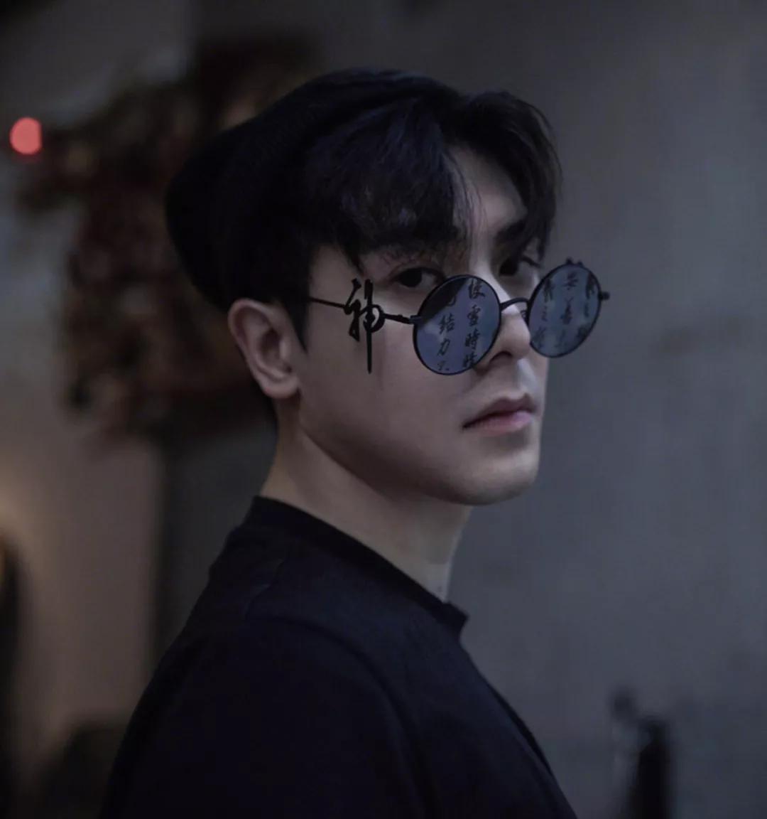 今年最流行的眼镜框,最近比较流行什么眼镜框