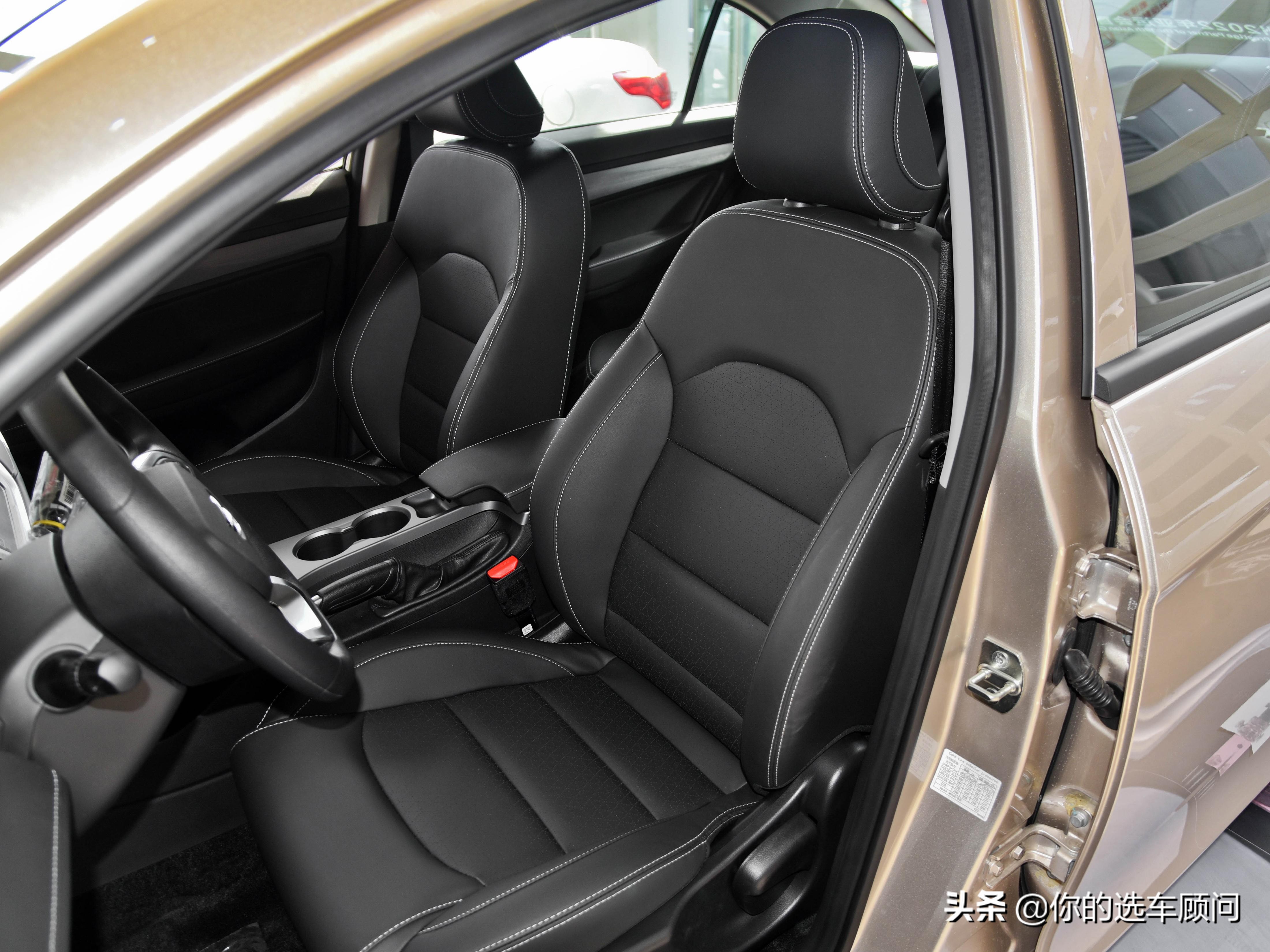 买个小型车代步推荐,买个家用代步车啥车好