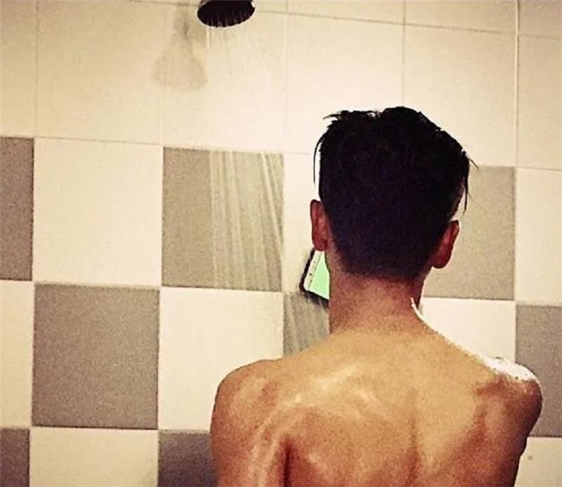 黄宗泽香港住宅,黄宗泽家具