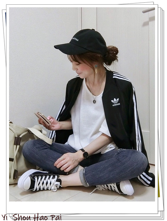 Adidas的单品怎么搭？日本时尚女人的运动风穿搭示范，时髦吸睛