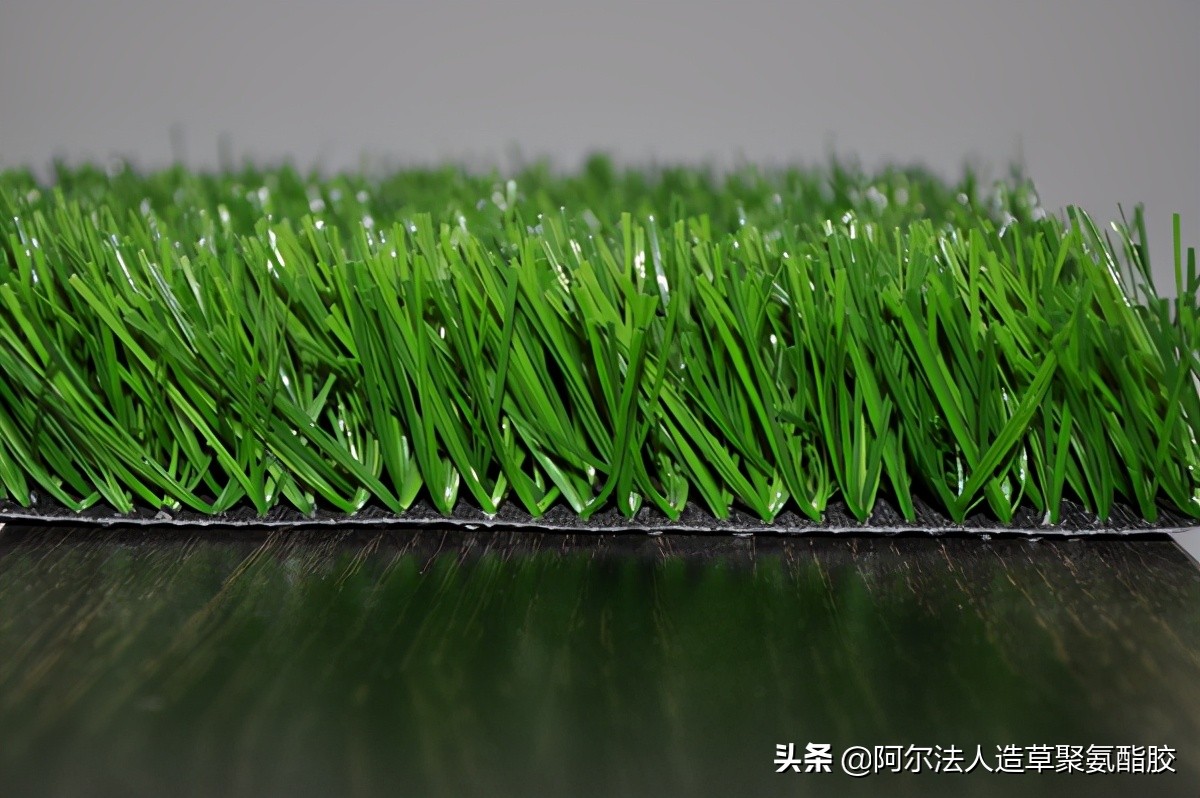 人造草坪的原理是什么,人造草坪的使用特性
