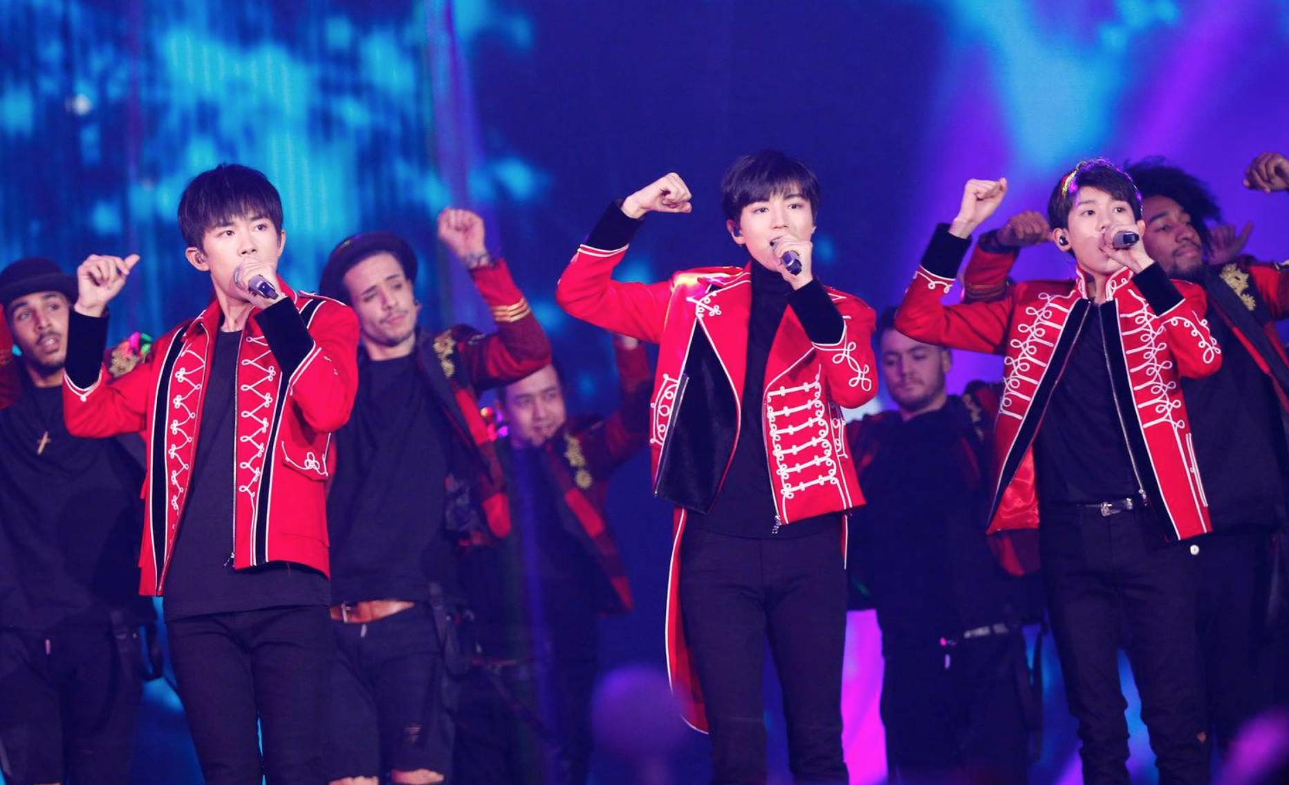 易烊千玺街舞battle名场面,易烊千玺被吊打