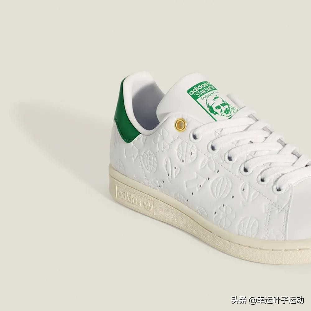 火了50年还被明星抢着穿的它，竟然换了图案，新的设计超美