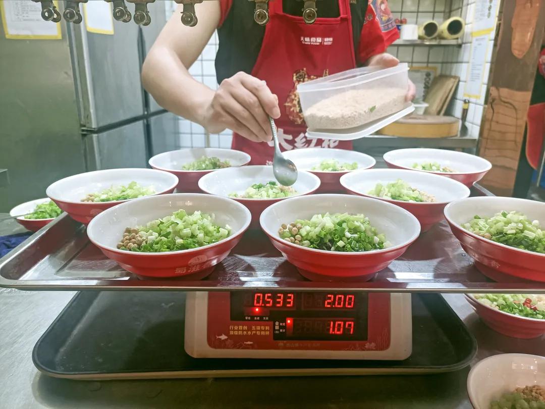 专注制作鱼火锅,专业做鱼蛙火锅整整20年了