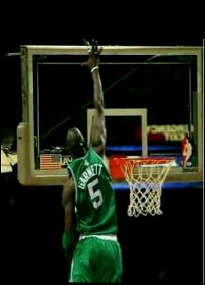 周琦夸张肌肉图 (周琦身材变化图)