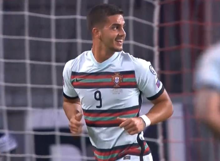 葡萄牙6分钟连进3球,葡萄牙5分钟进两球