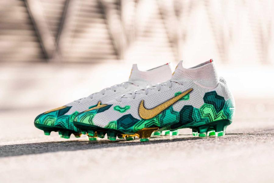 nike姆巴佩足球测评,nike为球星的专属鞋垫