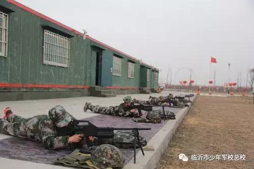 少儿军事夏令营暑假班,军事夏令营助力孩子们实现蜕变