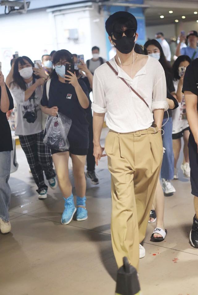 井柏然日常穿衣搭配,井柏然穿搭是什么风格的衣服