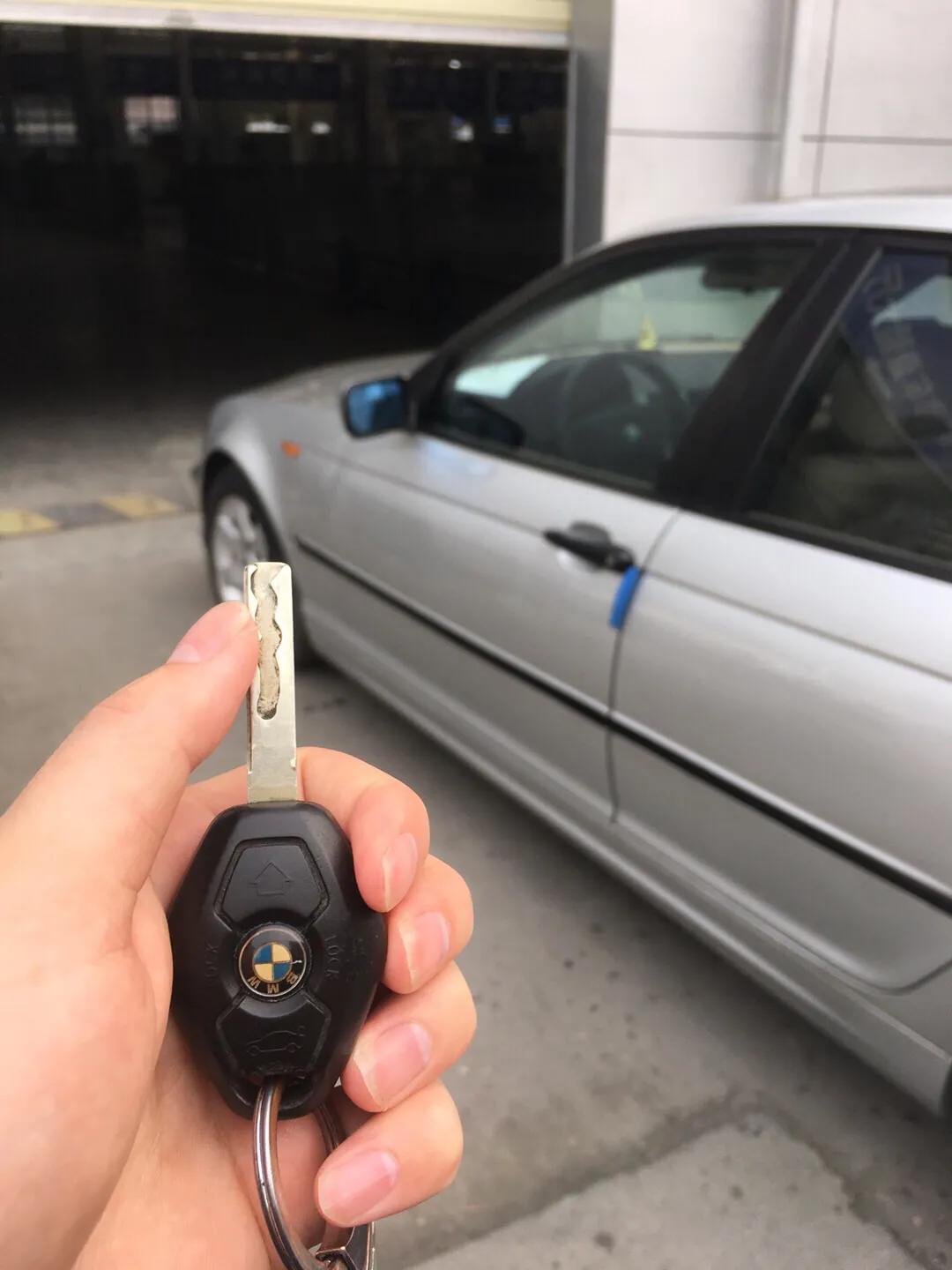 第四代宝马三系e46,05年宝马三系e46还值不值得买