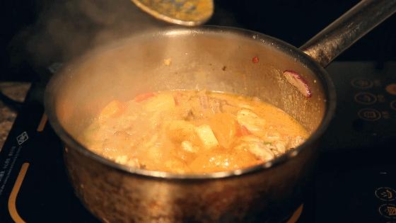 “暖男级”五星酒店自助，藏着林俊杰打卡过的正宗咖喱