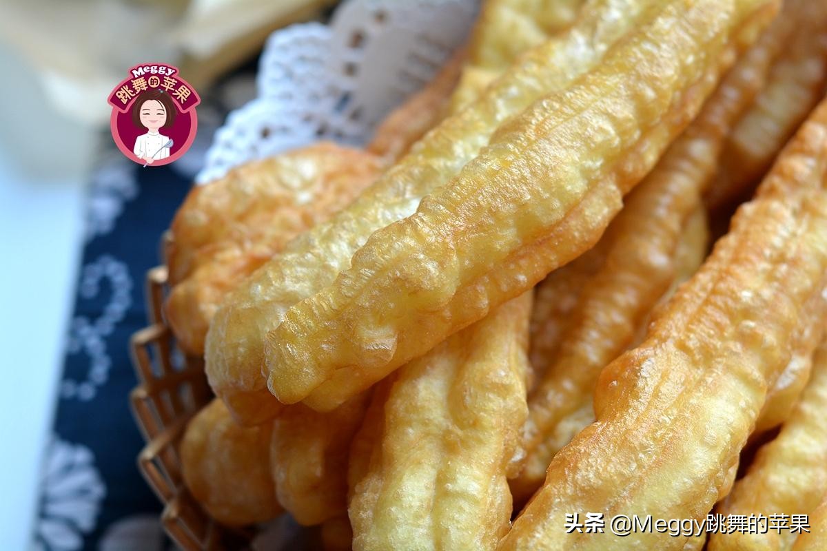 油条没有擀面杖怎么做到蓬松酥脆,酵母油条怎么做酥脆松软完整教程