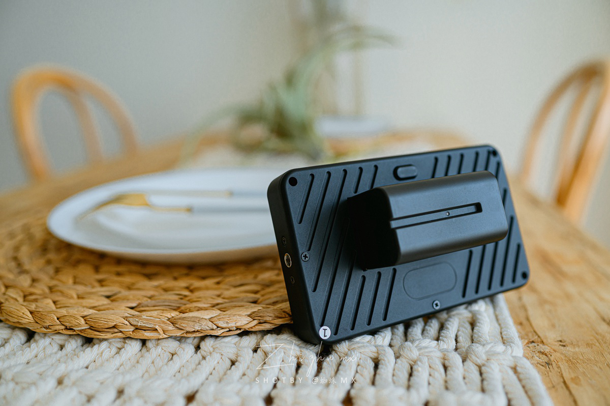 百视悦r5监视器怎么设置中文,百视悦r5提词器套装