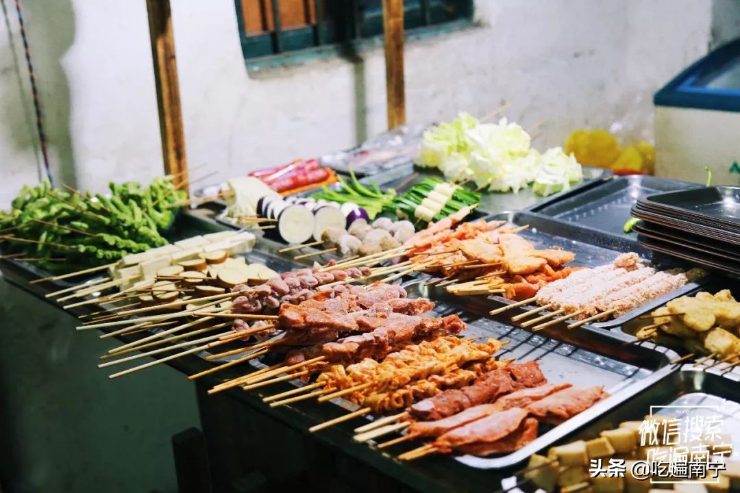 走错2次路，问了3个路人，终于找到偏僻小巷里的这家炸串店！